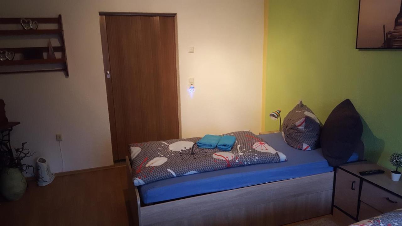 Monteur- Und Ferienwohnung Waldrauschen Fehrenbach Ngoại thất bức ảnh